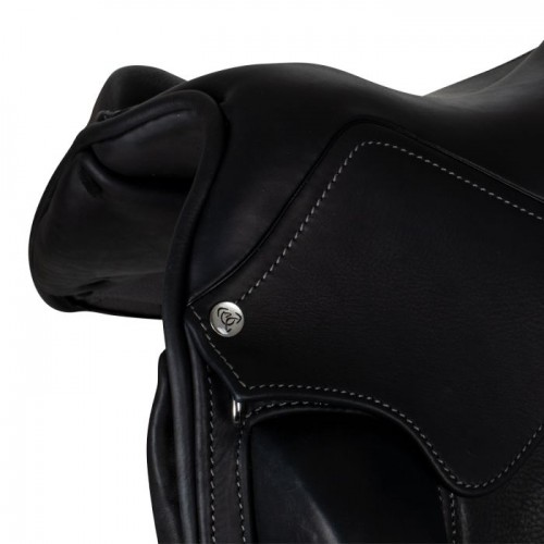 Acavallo dressage saddle Perugino Tilted Cantle short blocks