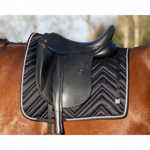 QHP Saddle Pad Menton