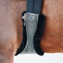 Kentucky Sheepskin Anatomic Girth Cover