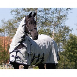 QHP Fly rug with neck and hood Big neck