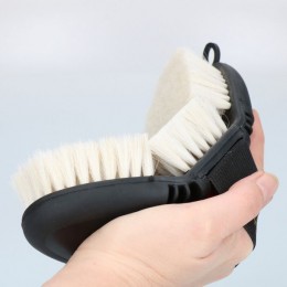 Excellent Horse Flexi Brush Shine
