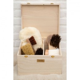 HB Showtime Luxury Wooden Grooming Box with Brush Set