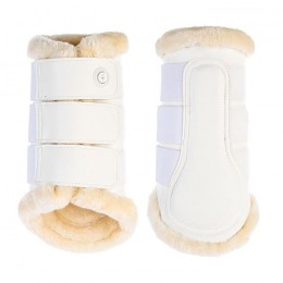 Lara Tweedie SS'21 brushing boots