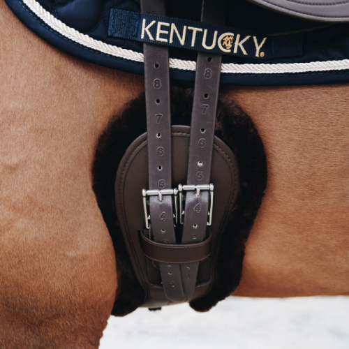Анатомический короткий обхват из овчины Kentucky