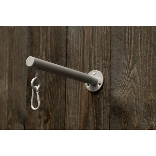 Grooming Deluxe 4 prong with wall attachment