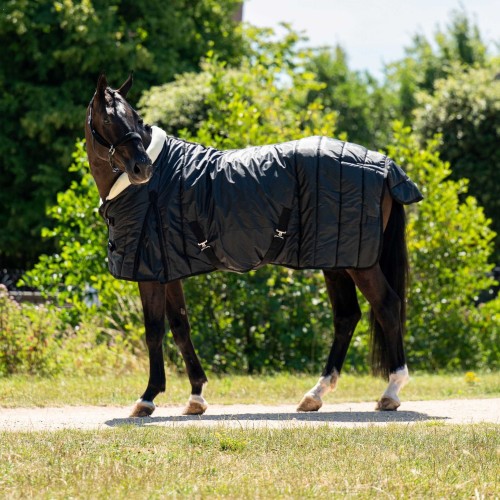 HB Showtime Show Rug Fluffy Hood